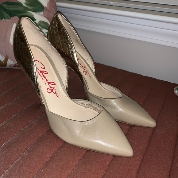 Tan and gold point toe pumps - Picture 2 of 7